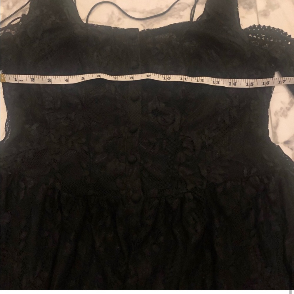 Dark in Love lace dress size xl fits like med - Picture 5 of 6